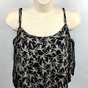Mossimo Supply Co. Tops - Fashion Palm Tree Pineapple Womens Top Size M Mossimo Supply Co. Tops - Fashion Palm Tree Pineapple Womens Top Size M